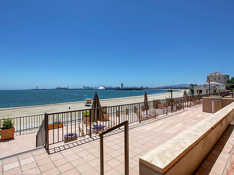 1750 E Ocean Blvd #101 — Photo 27