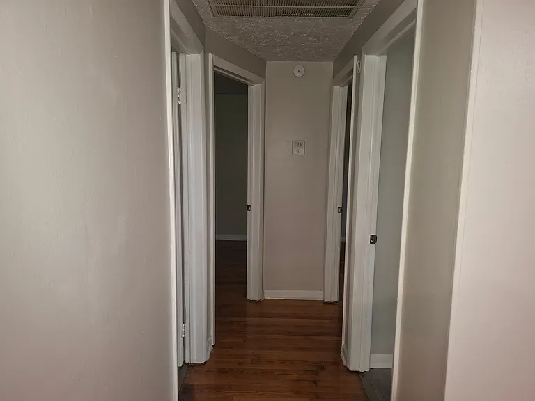 1603 Lawrence St — Photo 11