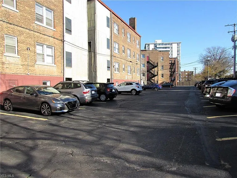 11851 Lake Ave — Photo 19