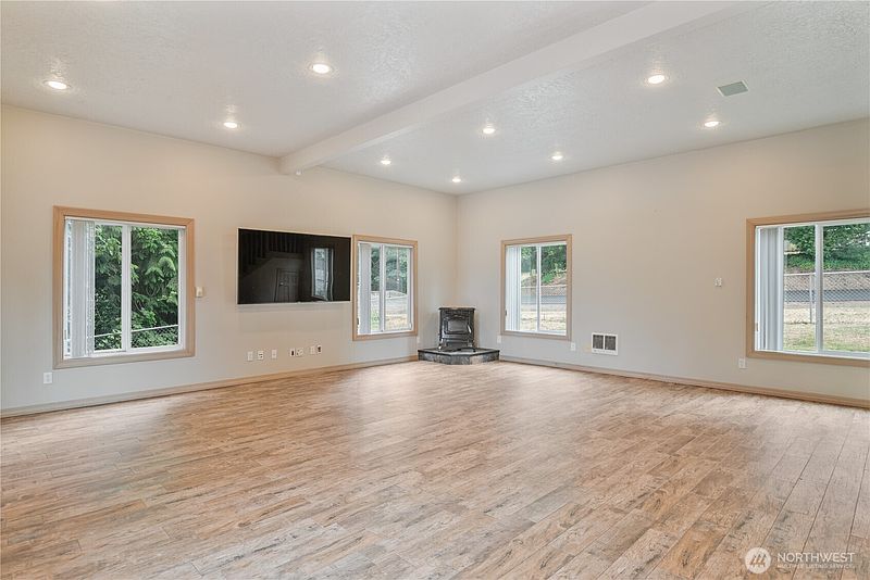 3rd image of 103 Carrolls Avenue