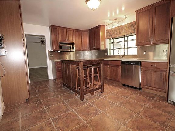 3rd image of 2825 Fitzooth Dr #6
