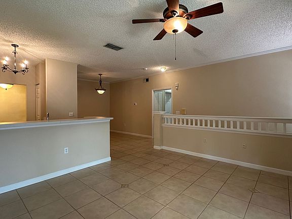 5th image of 323 Arbor Lakes Cir