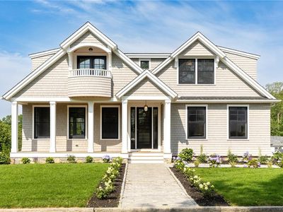 35 Coggeshall Ave, Newport, RI, 02840