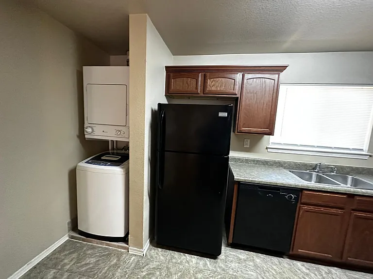 14304 Gil Reyes Dr #C — Photo 23