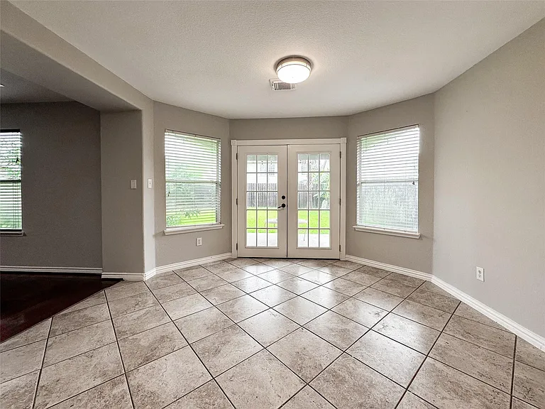 5739 Westminster Village Dr — Photo 18