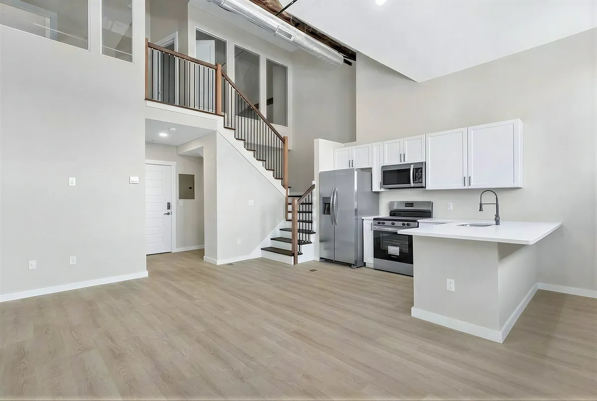 Building Photo - 72 Kendrick Ave #104