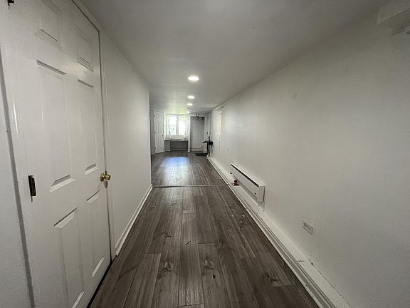 4th image of 2826 N Sawyer Ave