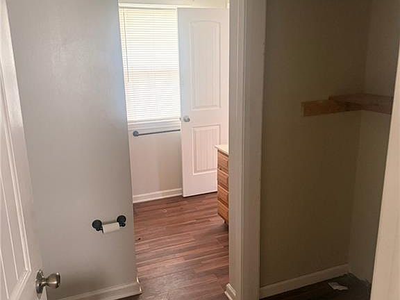 4th image of 55 Pell Dr