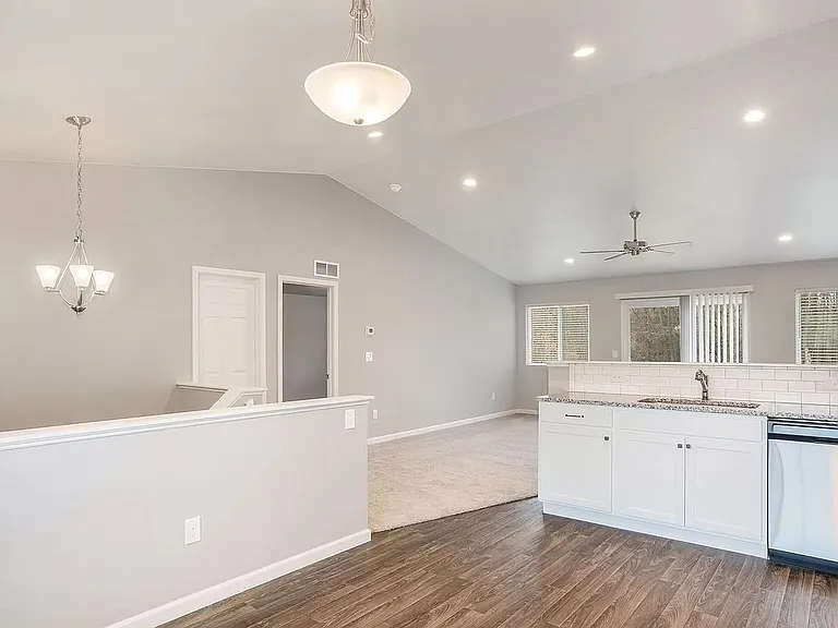 2375 Bethie Dr — Photo 6