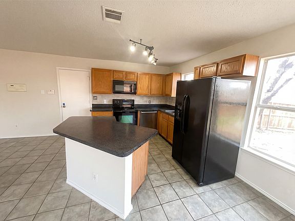 2nd image of 2029 Diamond Ridge Dr