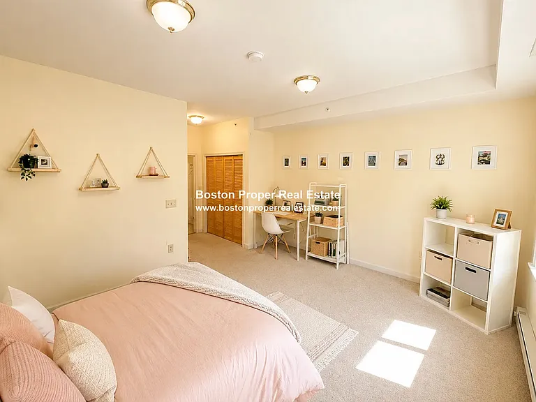 1406 Beacon St #7 — Photo 9