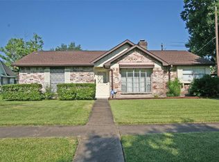 7626 Eichler Dr, Houston, TX 77036