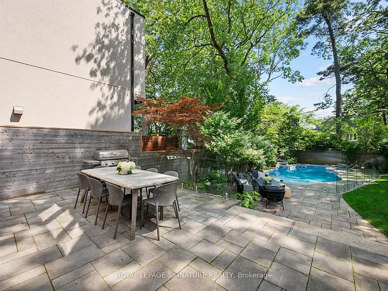 74 Fallingbrook Dr — Photo 31