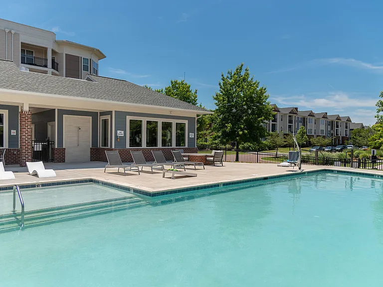 Pinnacle Apartments — Photo 21
