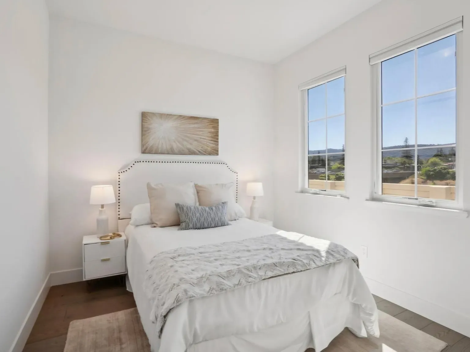 3 bed, 2.5 bath, 1435 sqft, $5,675 — Photo 4