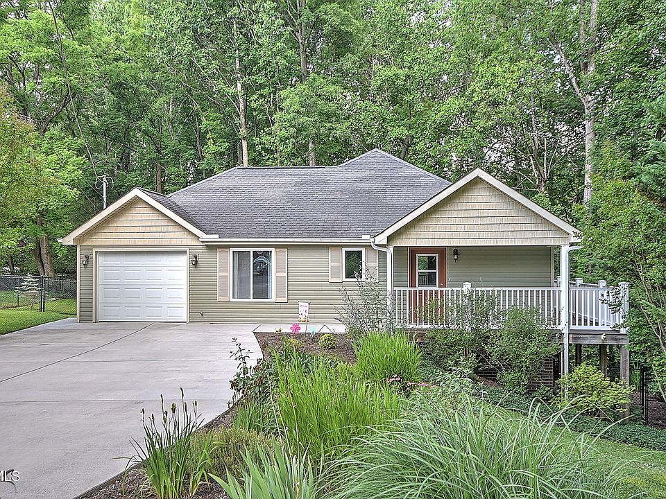 1st image of 5 Poplar Wood Ct