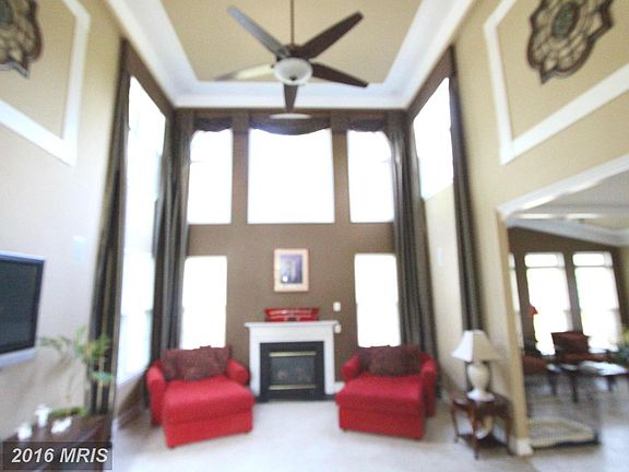 5th image of 32 Appletree Ln