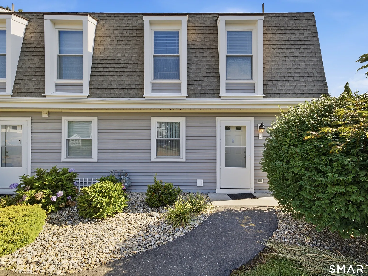 2 bed, 1.5 bath, 1406 sqft, $2,500 — Photo 1