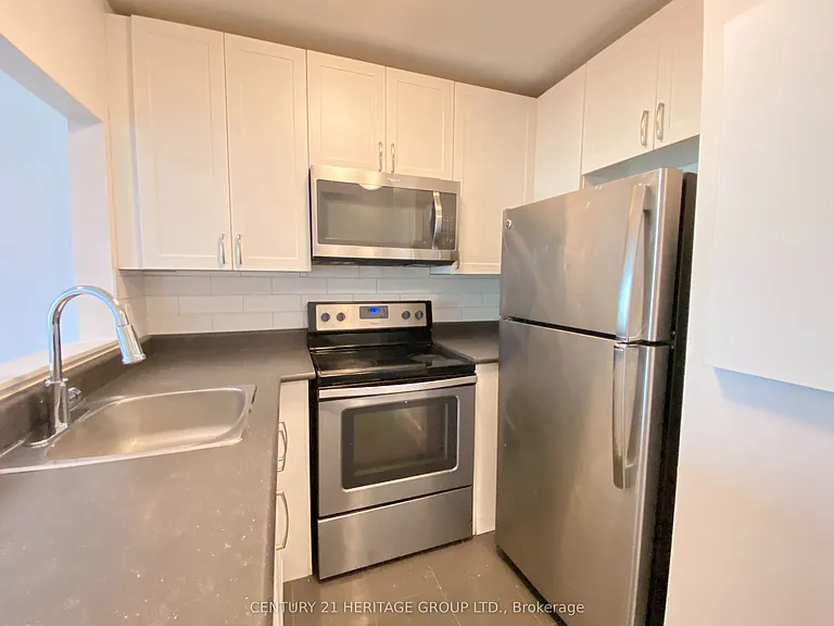 170 Grove St E #403 — Photo 13