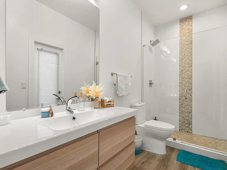 8050 Rural Retreat Ct — Photo 25