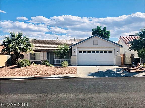 2nd image of 1023 Blue Lantern Dr