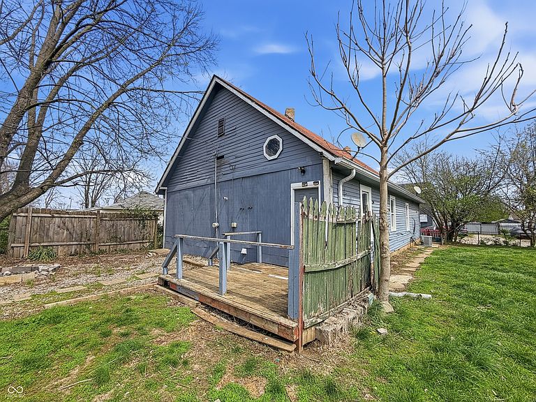 Listing photo 5