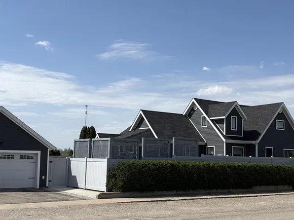 104 Central BOULEVARD, Nipawin, SK S0E 1E0