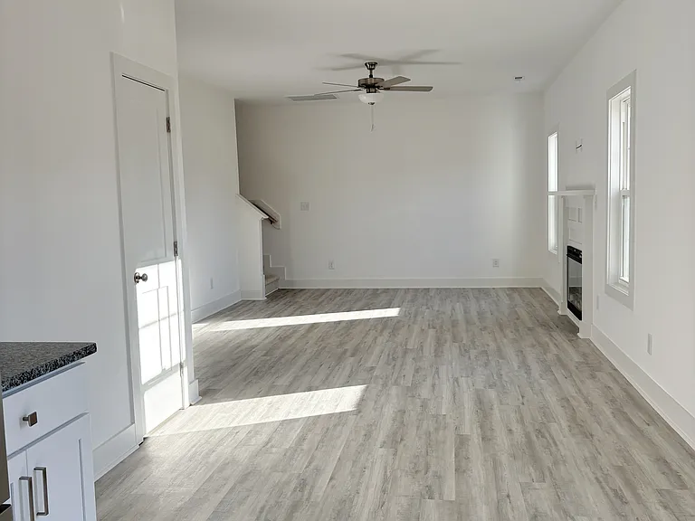 131 Bourbon St — Photo 8