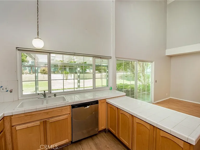 1709 Beechwood Ave — Photo 13