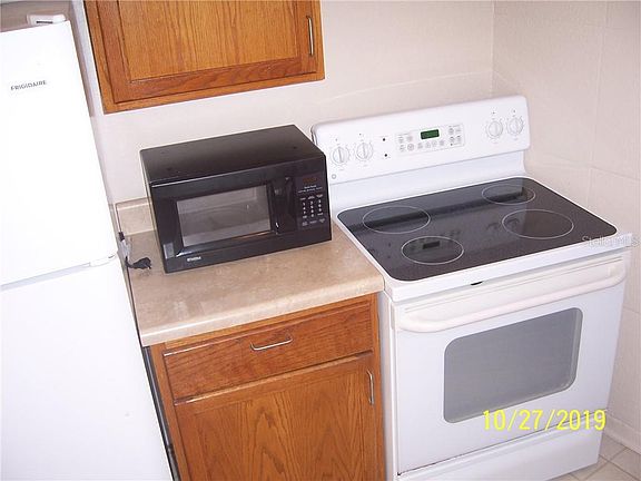 4th image of 987 N Waycross Cir
