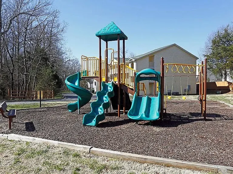 Longview Meadow — Photo 2