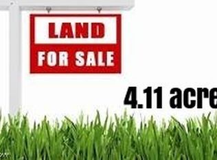 6th St, Chester, WV 26034