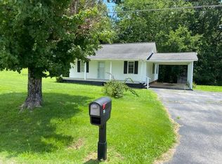 143 Bear Creek Rd, Collinwood, TN 38450