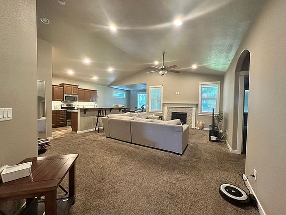 4th image of 2261 Bloom Ln NW