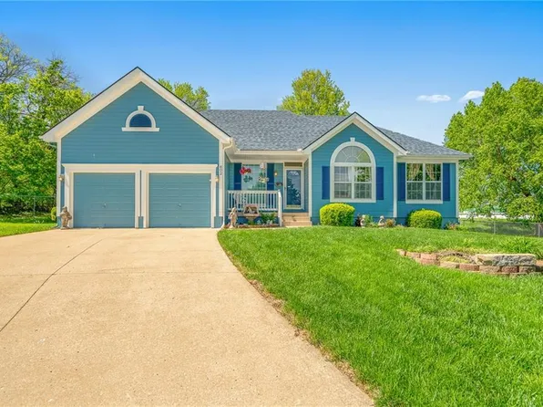 802 Courtland Ct, Belton, MO 64012