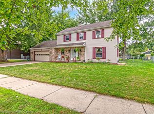 685 Cardinal Dr, Marysville, MI 48040