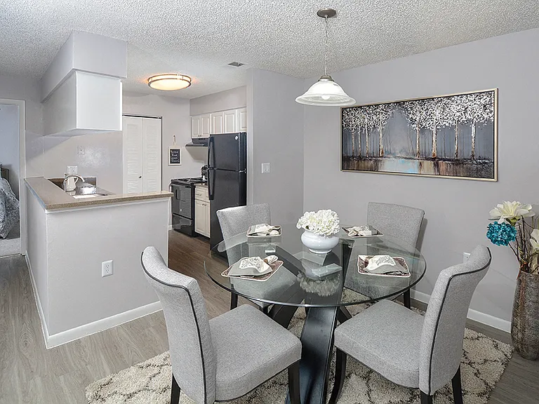 Two Bedroom - 2 Bed / 2 Bath - 950 Sq.Ft.