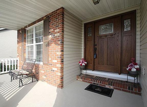 3rd image of 7015 Stoney Creek Dr