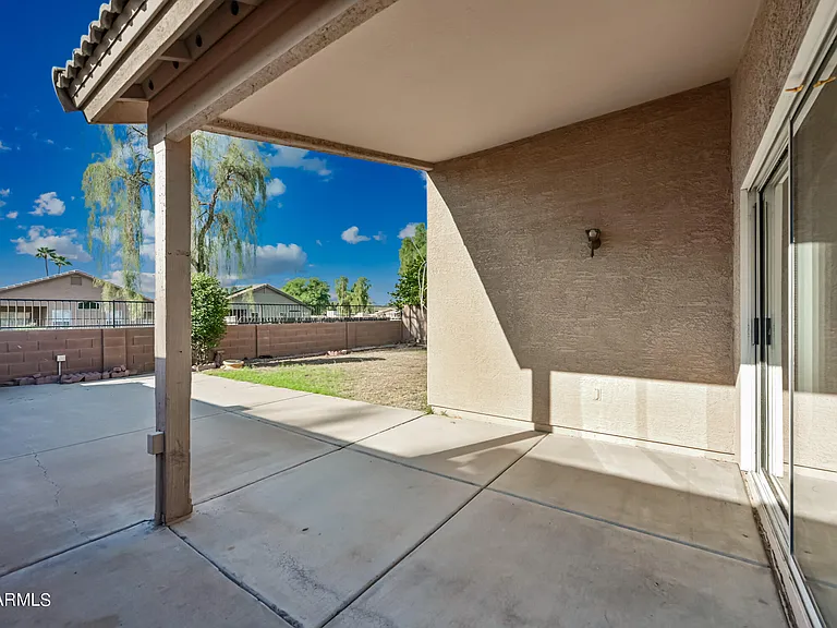 2607 E Anderson Dr — Photo 27