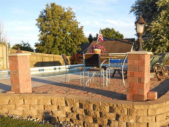 3rd image of 58287 Jefferson View Dr