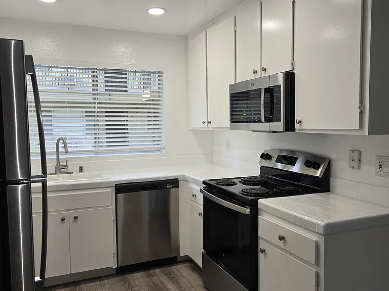 8832 Olive Ln #14 — Photo 9