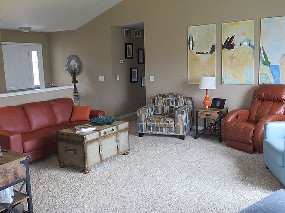 4th image of 2144 Eaststone St SE