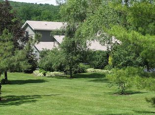 992 Cherry Hill Ln, Pottstown, PA 19465