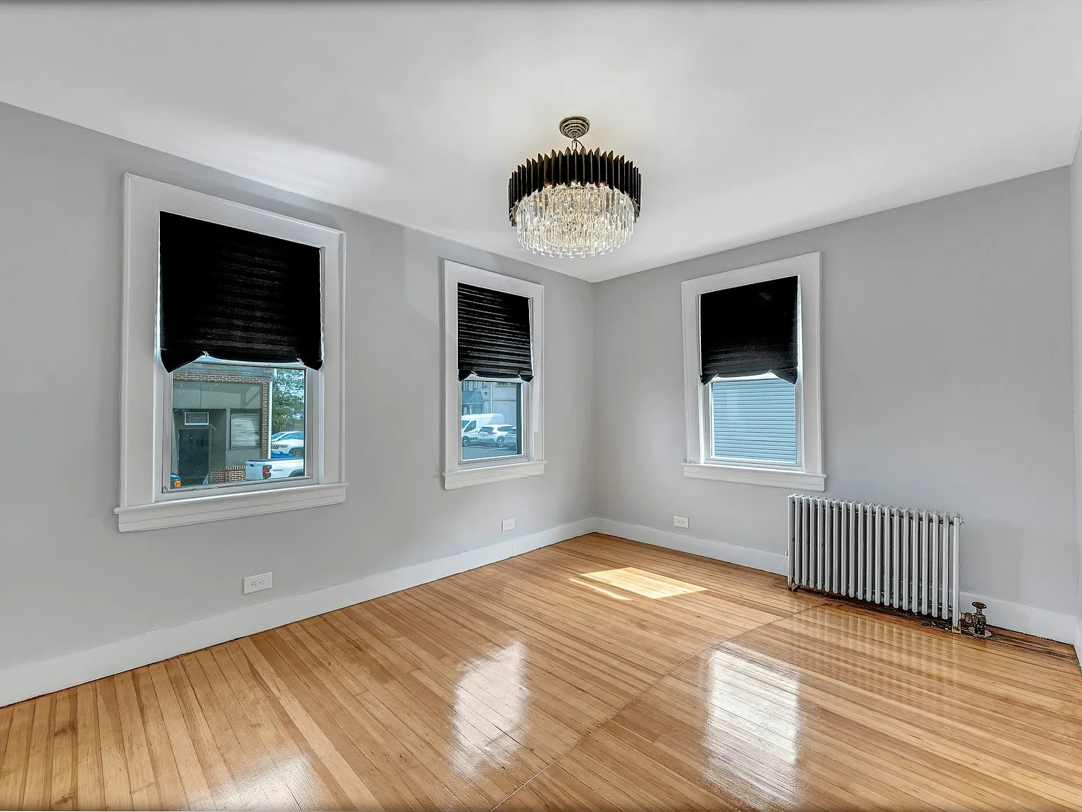 2 bed, 1000 sqft, $2,300 — Photo 3