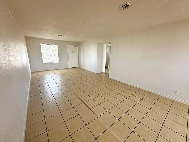 4744 Sand Creek Ave — Photo 4