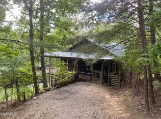 1118 Garrison Rd, Grandview, TN 37337