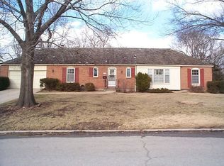 1646 Hillcrest Rd, Lawrence, KS 66044
