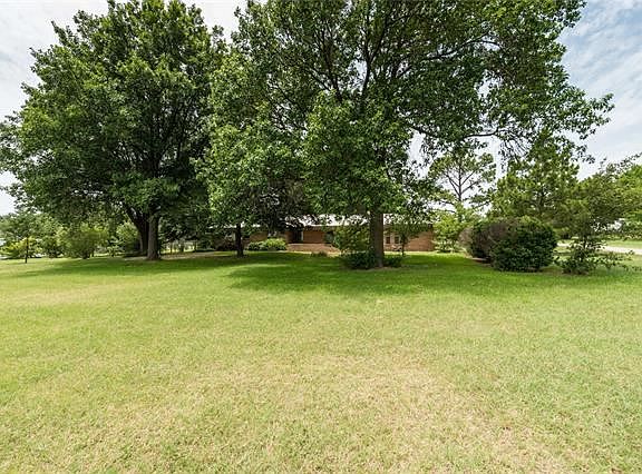 3rd image of 3201 Westgate Dr