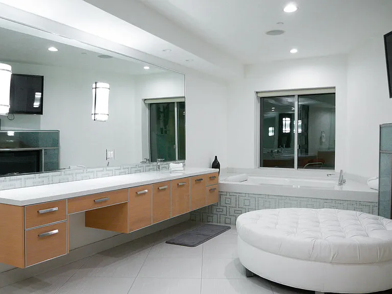 6425 Weidlake Dr — Photo 35
