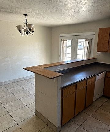2nd image of 1535 Roberts Dr